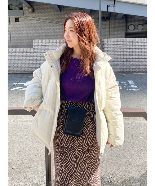 Ungrid（アングリッド）の「ミドル丈ルーズシルエットダウン（ダウンジャケット/コート・レディース・ブラック/アイボリー/グリーン・SMALL/MEDIUM）」の8枚目の写真