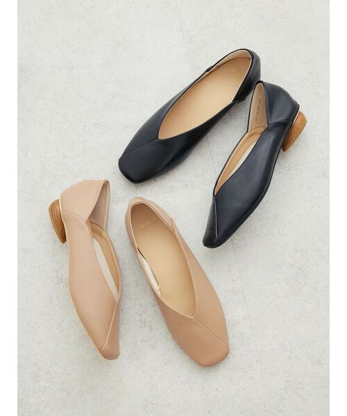 Green Parks(グリーンパークス)の「・minia ウッドヒールパンプス(パンプス・レディース・ブラック/ベージュ・M/LL/S/L)」の11枚目の写真