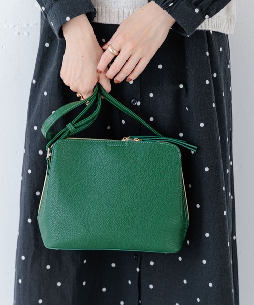 studio CLIP（スタディオクリップ）の「あおりポケットお出掛けショルダーバッグ（ショルダーバッグ・レディース・ブラック/ベージュ/グリーン・FREE）」の3枚目の写真