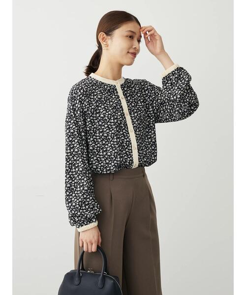 ELENCARE DUE（エレンカーレデュエ）の「・ELENCARE　DUEコバナパイピングブラウス（シャツ/ブラウス・レディース・カーキ/ブラック/オフホワイト/ブルー・FREE）」の20枚目の写真