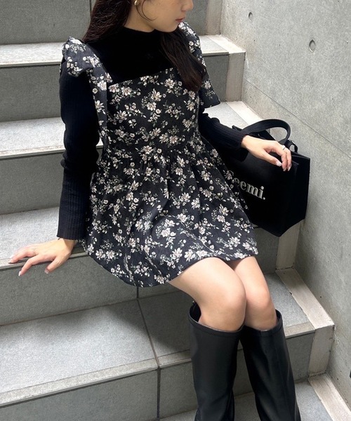 one after another NICE CLAUP（ワンアフターアナザーナイスクラップ）の「ワンポイント刺繍ハイネックトップス（ニット/セーター・レディース・ホワイト系その他/グレー/ブラック/オフホワイト・FREE）」の8枚目の写真