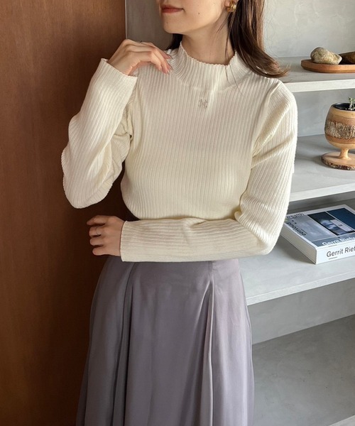 ワンポイント刺繍ハイネックトップス（ニット/セーター）｜one after