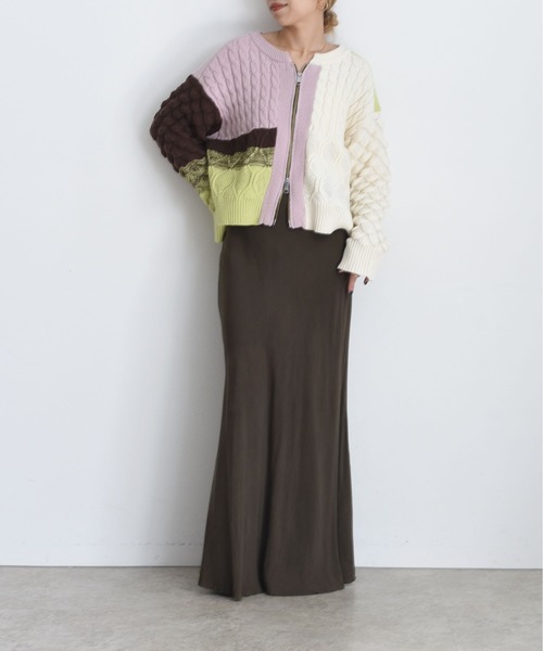 Eimee Law（エイミーロウ）の「MIXケーブルニットZIPカーデ（カーディガン/ボレロ・レディース・グリーン系/ベージュ/グレー系/ライトグレー/アイボリー/ブラック/チャコールグレー/ピンク/ネイビー・38/FREE）」の10枚目の写真