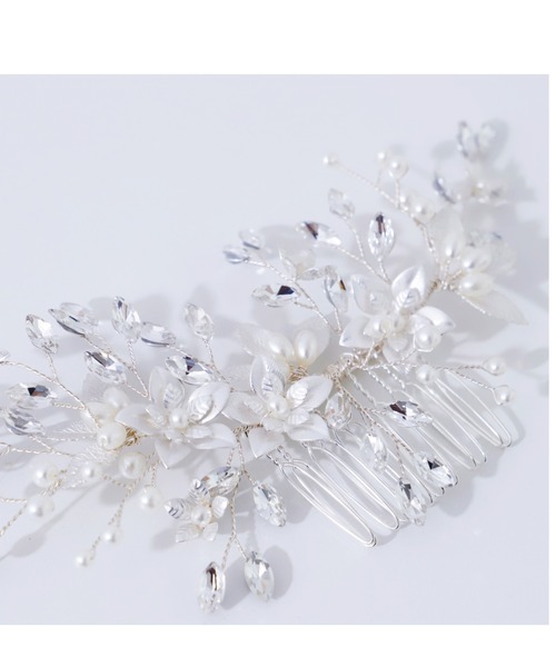 Cupid Heart(キューピッドハート)の「【Cupid Heart】結婚式アクセ!メタリックフラワービジューヘアコーム(バレッタ/ヘアクリップ・レディース・シルバー・MEDIUM)」の9枚目の写真