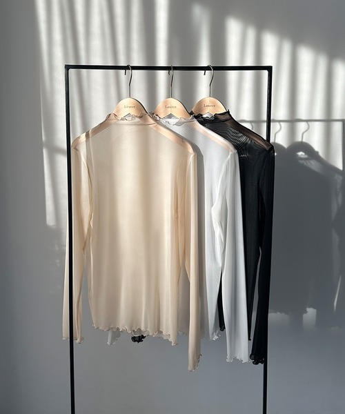 Louere(ルエレ)の「シアーハイネックメロートップス(Tシャツ/カットソー・レディース・ホワイト/クリーム/ブラック・LARGE/X-LARGE/MEDIUM/SMALL)」の17枚目の写真