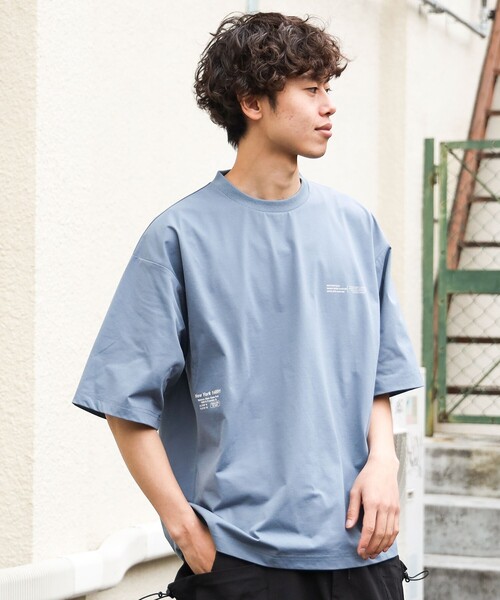 BEAMS HEART(ビームスハート)の「【ユニセックス】テック ショートスリーブ ビッグ Tシャツ(吸水速乾・ストレッチ・水陸両用)(Tシャツ/カットソー・メンズ・ブルー/ホワイト・LARGE/MEDIUM/SMALL)」の4枚目の写真