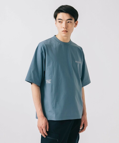 BEAMS HEART(ビームスハート)の「【ユニセックス】テック ショートスリーブ ビッグ Tシャツ(吸水速乾・ストレッチ・水陸両用)(Tシャツ/カットソー・メンズ・ブルー/ホワイト・LARGE/MEDIUM/SMALL)」の8枚目の写真