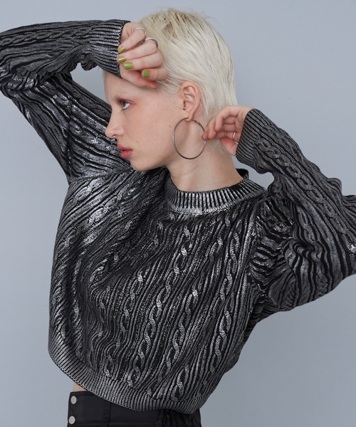casane（カサネ）の「箔プリントケーブルニット（ニット/セーター・レディース・ブラック/グレー・FREE）」の5枚目の写真