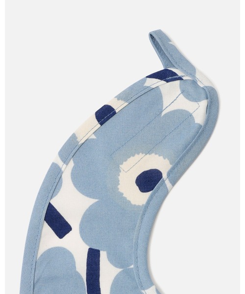 marimekko（マリメッコ）の「【JAPAN EXCLUSIVE】Mini Unikko / bib（スタイ/よだれかけ・キッズ・ライトブルー/クリーム・FREE）」の5枚目の写真