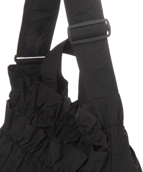 LOWRYS FARM（ローリーズファーム）の「ギャザーポケツキショルダーバック　996847（ショルダーバッグ・レディース・アイボリー/ブラック/グレー・FREE）」の13枚目の写真