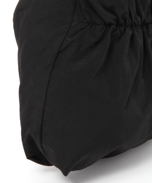 LOWRYS FARM（ローリーズファーム）の「ギャザーポケツキショルダーバック　996847（ショルダーバッグ・レディース・アイボリー/ブラック/グレー・FREE）」の15枚目の写真