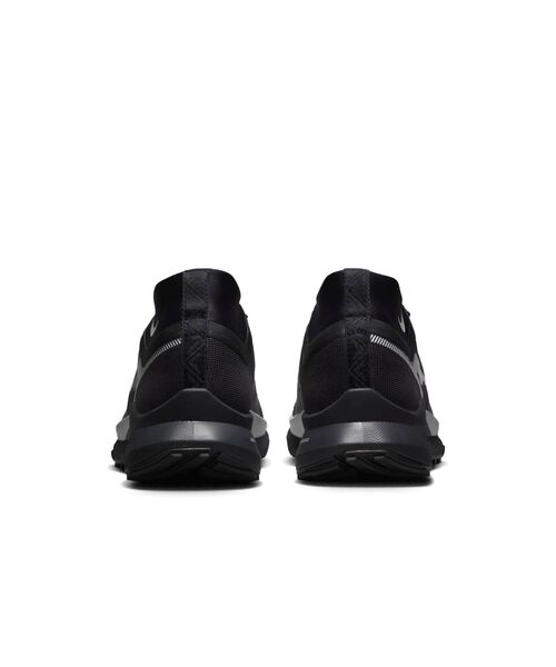 NIKE（ナイキ）の「ナイキ ペガサス トレイル 4 GORE-TEX メンズ 防水 トレイル ランニングシューズ / Nike Pegasus Trail 4 GORE-TEX Men's Waterproof Trail Running Shoes＜22.5-30cm 展開＞（スニーカー・メンズ・ブラック/クリーム/ブラック系その他2・27.5/27/26.5/28/26/25/28.5/25.5/24.5/29/30/29.5/24/22.5/23）」の7枚目の写真