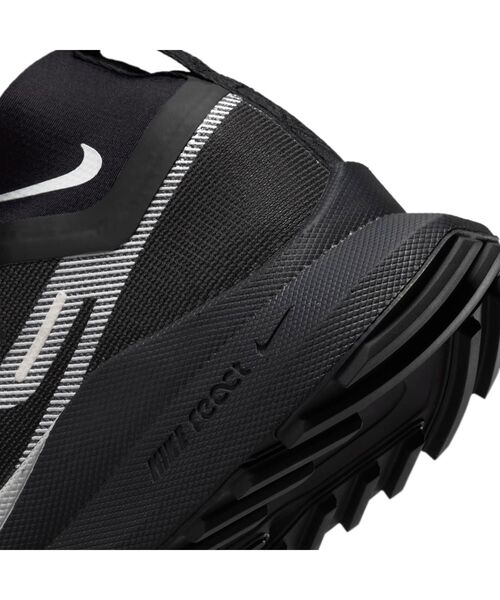 NIKE（ナイキ）の「ナイキ ペガサス トレイル 4 GORE-TEX メンズ 防水 トレイル ランニングシューズ / Nike Pegasus Trail 4 GORE-TEX Men's Waterproof Trail Running Shoes＜22.5-30cm 展開＞（スニーカー・メンズ・ブラック/クリーム/ブラック系その他2・27.5/27/26.5/28/26/25/28.5/25.5/24.5/29/30/29.5/24/22.5/23）」の10枚目の写真