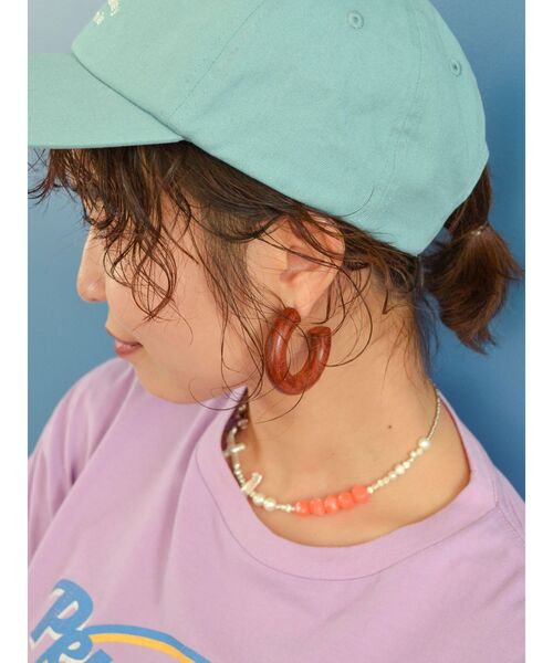 Ungrid(アングリッド)の「ウッドフープピアス(ピアス(両耳用)・レディース・ダークブラウン/ブラウン・FREE)」の14枚目の写真