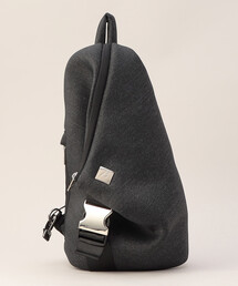 β MEN（ベータメン）の「ネオプレン アシンメトリーリュック（バック