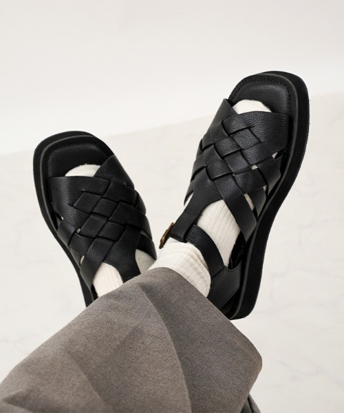 Piedi Nudi(ピエディヌーディ)の「hocco/ホッコ 編み込みベルト レザーフラットサンダル(サンダル・レディース・アイボリー/ダークブラウン/ブラック・22.5cm/24.0cm/23.5cm/23.0cm/24.5cm)」の12枚目の写真