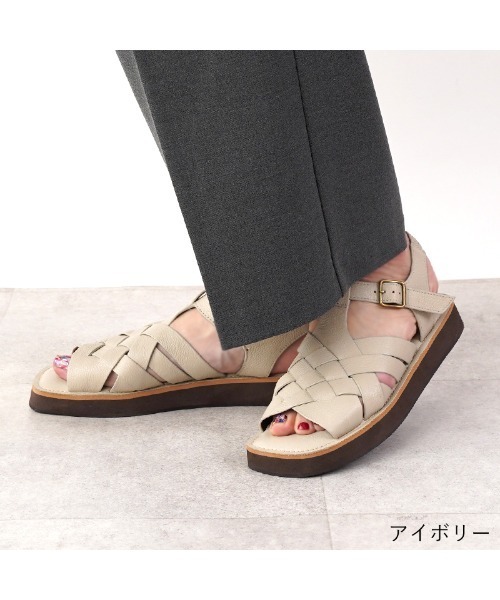 Piedi Nudi(ピエディヌーディ)の「hocco/ホッコ 編み込みベルト レザーフラットサンダル(サンダル・レディース・アイボリー/ダークブラウン/ブラック・22.5cm/24.0cm/23.5cm/23.0cm/24.5cm)」の9枚目の写真