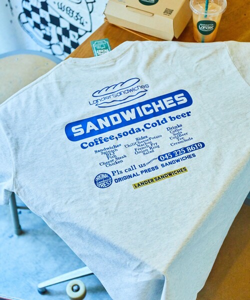 FREAK'S STORE(フリークスストア)の「限定展開 LANDER SANDWICHES×FREAK'S STORE/ランダー 別注 ビッグシルエット バックプリント クルーネックTシャツ(Tシャツ/カットソー・メンズ・チャコールグレー/グリーン/ホワイト/グレー・SMALL/MEDIUM/LARGE/X-LARGE)」の3枚目の写真