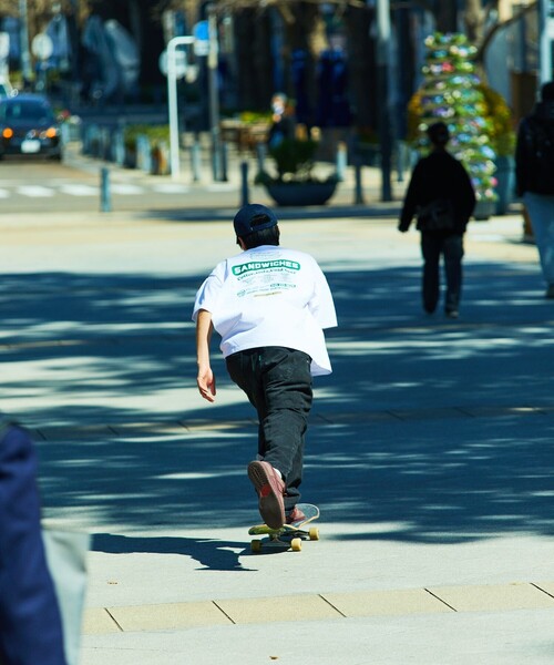 FREAK'S STORE(フリークスストア)の「限定展開 LANDER SANDWICHES×FREAK'S STORE/ランダー 別注 ビッグシルエット バックプリント クルーネックTシャツ(Tシャツ/カットソー・メンズ・チャコールグレー/グリーン/ホワイト/グレー・SMALL/MEDIUM/LARGE/X-LARGE)」の18枚目の写真