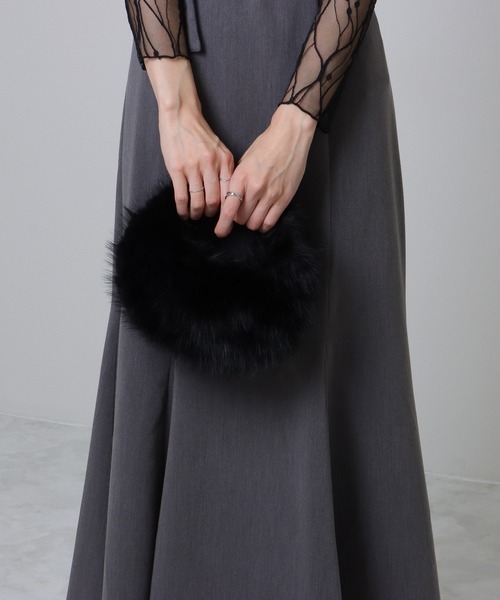 Lace Ladies(レースレディース)の「パール チェーンストラップ付き ワンハンドル ファー バッグ(ハンドバッグ・レディース・ブラック/アイボリー/モカ/ブルーグレー・FREE)」の6枚目の写真