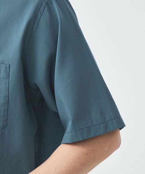 green label relaxing（グリーンレーベルリラクシング）の「コットンシルクボイル ジャストルーズ バンドカラー シャツ（シャツ/ブラウス・メンズ・ロイヤルブルー/ダークグリーン・M/L/S/XL）」の3枚目の写真