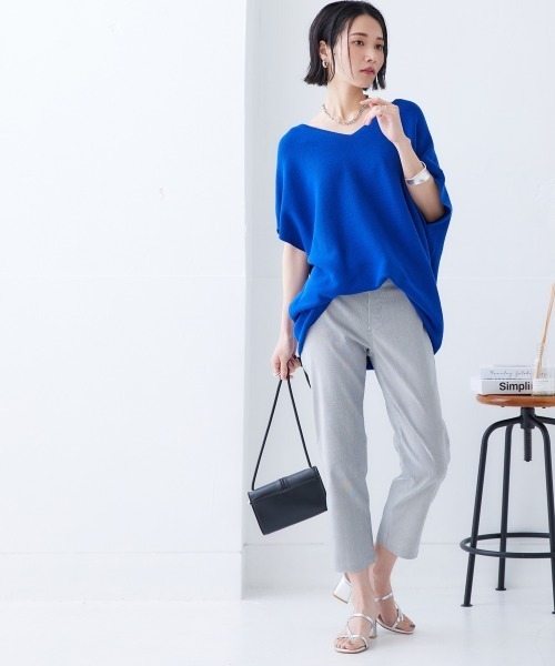 Soiunique（スワユニーク）の「ゆったりサイズVネックコクーンニット ［Soiunique］（ニット/セーター・レディース・イエロー系/ブラック/ブルー・LL/M/L）」の10枚目の写真