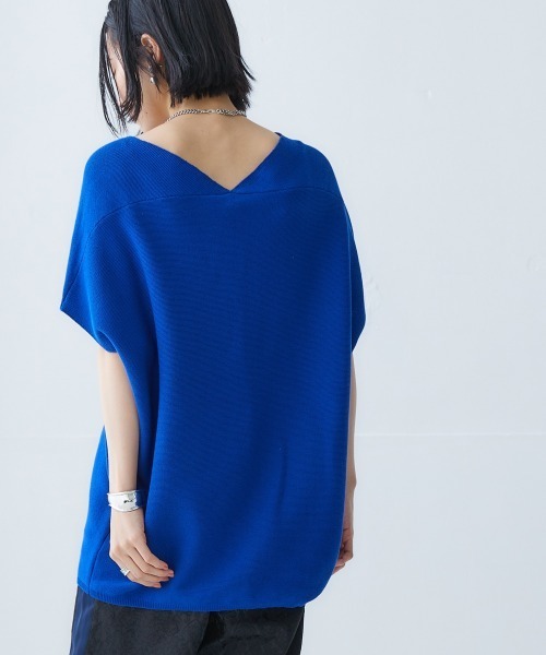 Soiunique（スワユニーク）の「ゆったりサイズVネックコクーンニット ［Soiunique］（ニット/セーター・レディース・イエロー系/ブラック/ブルー・LL/M/L）」の12枚目の写真