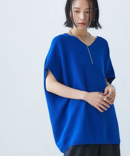 Soiunique（スワユニーク）の「ゆったりサイズVネックコクーンニット ［Soiunique］（ニット/セーター・レディース・イエロー系/ブラック/ブルー・LL/M/L）」の13枚目の写真