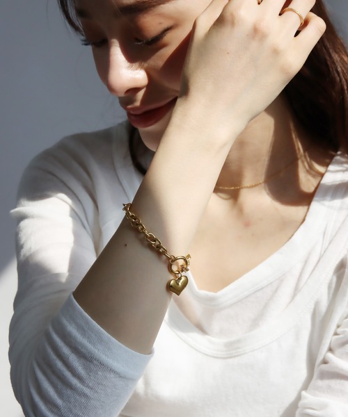 abaskdesign（アバスクデザイン）の「金属アレルギー対応 ハートチャームダブルチェーンステンレスブレスレット（ブレスレット・レディース・ゴールド/シルバー・FREE）」の9枚目の写真