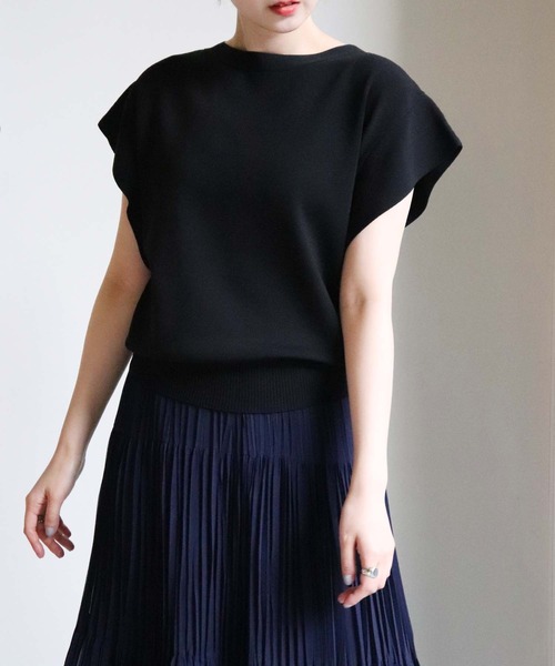 Jines（ジネス）の「ラッフルスリーブニット（ニット/セーター・レディース・ブラウン/ホワイト/ブラック系その他/ピンク/ブラック/ライトブルー/ホワイト系その他・38）」の3枚目の写真