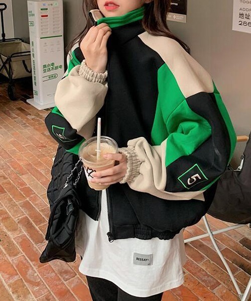 c.u.l（シーユーエル）の「カラーデザイン ボリュームブルゾン culw736（ジャージ・レディース・グリーン・L/M）」の7枚目の写真