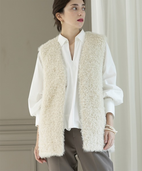 OPAQUE.CLIP（オペークドットクリップ）の「◆カーリーフェイクファーベスト【洗濯機洗い可】（ベスト・レディース・ブラウン系/アイボリー/チャコールグレー・00）」の5枚目の写真