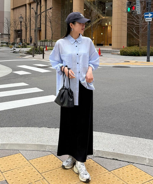 DISCOAT（ディスコート）の「ギャザー巾着ショルダーバッグ（ショルダーバッグ・レディース・ブラック/キャメル/ブラウン/シルバー・FREE）」の16枚目の写真