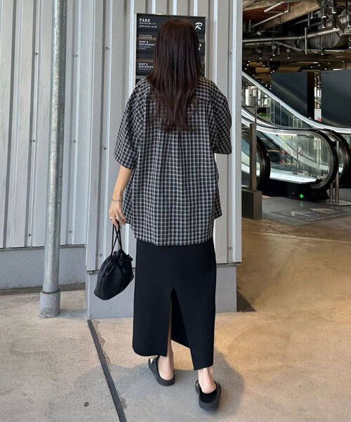 DISCOAT（ディスコート）の「ギャザー巾着ショルダーバッグ（ショルダーバッグ・レディース・ブラック/キャメル/ブラウン/シルバー・FREE）」の17枚目の写真