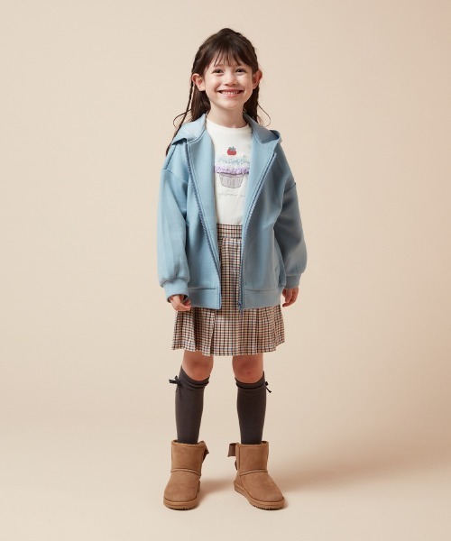 a.v.v（アーヴェヴェ）の「[100-130]コクーンシルエットジップアップフーディー（パーカー・キッズ・ネイビー/ライトブルー・100/110/120/130）」の9枚目の写真