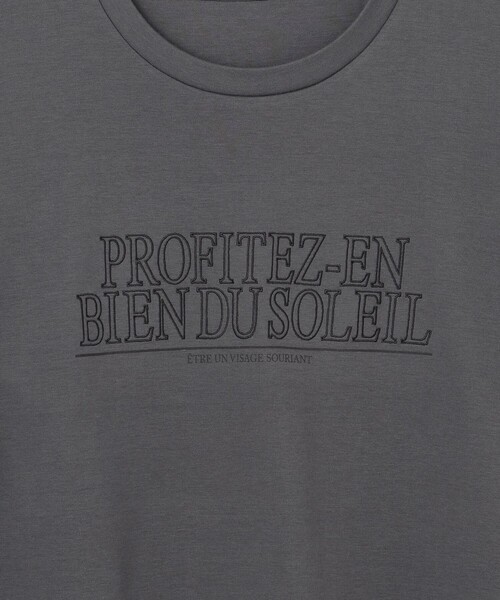 UNFILO（アンフィーロ）の「ロゴ刺繍 Tシャツ（Tシャツ/カットソー・レディース・ホワイト系/グレー系・SMALL/MEDIUM/LARGE）」の4枚目の写真