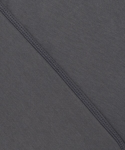 UNFILO（アンフィーロ）の「ロゴ刺繍 Tシャツ（Tシャツ/カットソー・レディース・ホワイト系/グレー系・SMALL/MEDIUM/LARGE）」の3枚目の写真