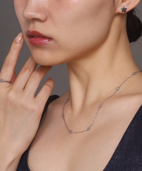 LHME(エルエイチエムイー)の「【WEB限定】“Moment”プチフラワーチェーンネックレス/サージカルステンレス(金属アレルギー対応)【LHME / エルエイチエムイー】(ネックレス・レディース・シルバー/ゴールド・45cm)」の10枚目の写真