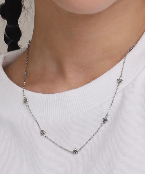 LHME(エルエイチエムイー)の「【WEB限定】“Moment”プチフラワーチェーンネックレス/サージカルステンレス(金属アレルギー対応)【LHME / エルエイチエムイー】(ネックレス・レディース・シルバー/ゴールド・45cm)」の20枚目の写真