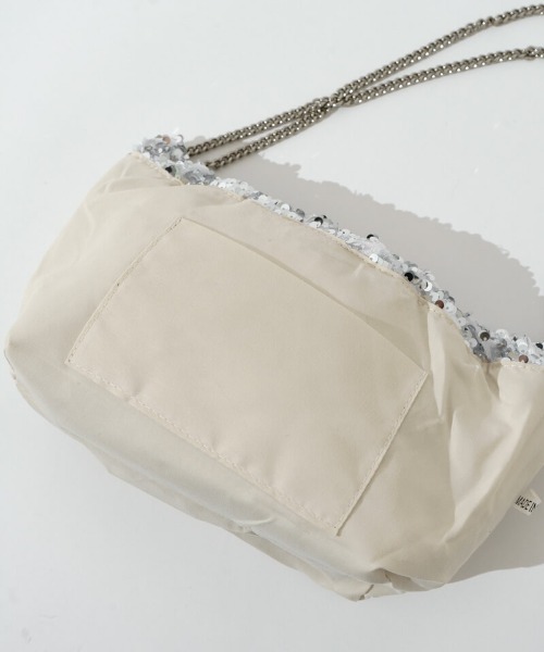 flower(フラワー)の「スパンコールチェーンバッグ(ショルダーバッグ・レディース・シルバー・FREE)」の7枚目の写真