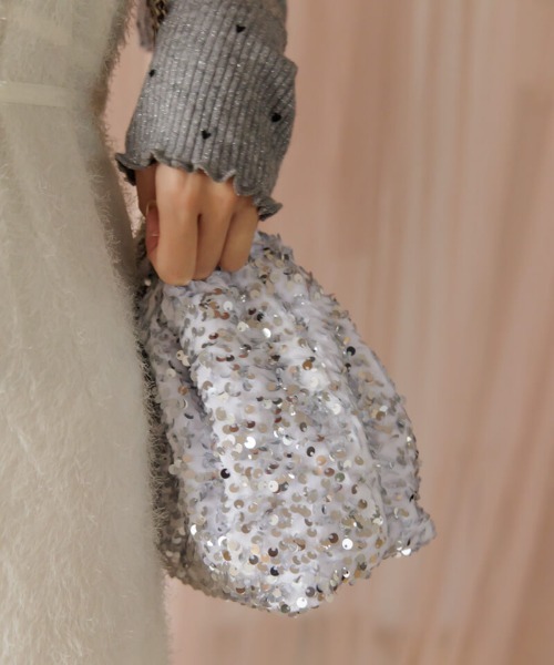 flower(フラワー)の「スパンコールチェーンバッグ(ショルダーバッグ・レディース・シルバー・FREE)」の22枚目の写真