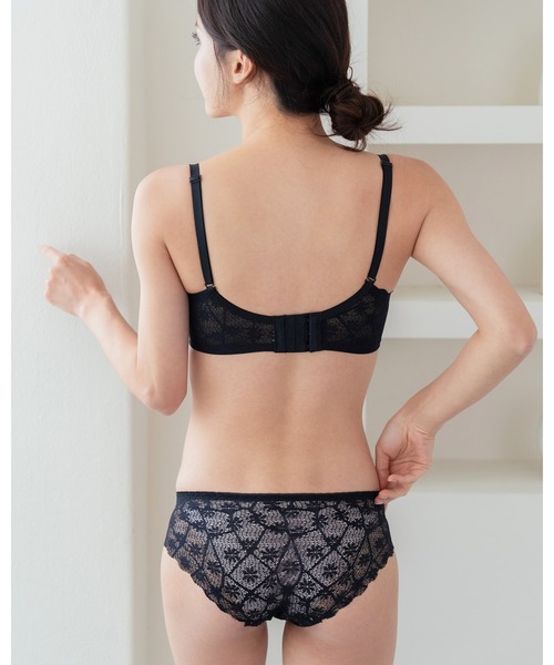 RADIANNE（ラディアンヌ）の「ノンワイヤーでも「憧れの上向きバスト」を、1日中キープ！ オーラメイク ふわっ盛りブラ＆ショーツ/【ブラ&ショーツセット】（ブラ&ショーツ・レディース・グリーン/パープル/ブラック/ブルー・2L/S/M/L）」の15枚目の写真