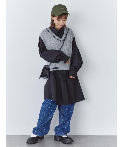 ehka sopo(エヘカソポ)の「シャーリングミニシャツワンピース(ワンピース・レディース・ブラック/オフホワイト/ベージュ・F)」の2枚目の写真