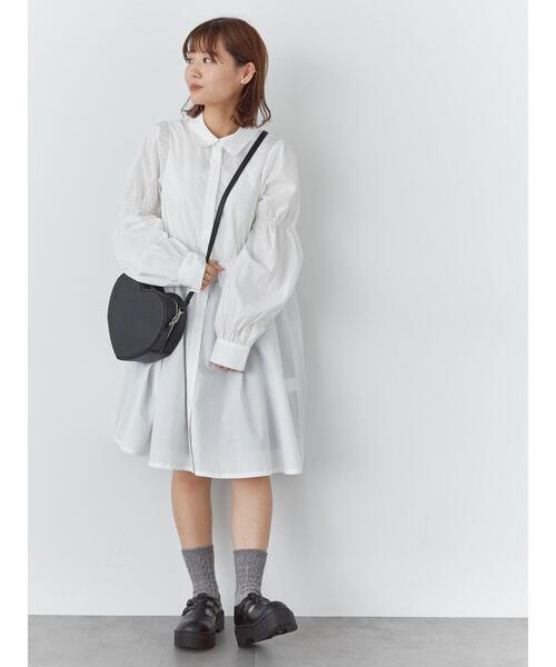 ehka sopo(エヘカソポ)の「シャーリングミニシャツワンピース(ワンピース・レディース・ブラック/オフホワイト/ベージュ・F)」の5枚目の写真