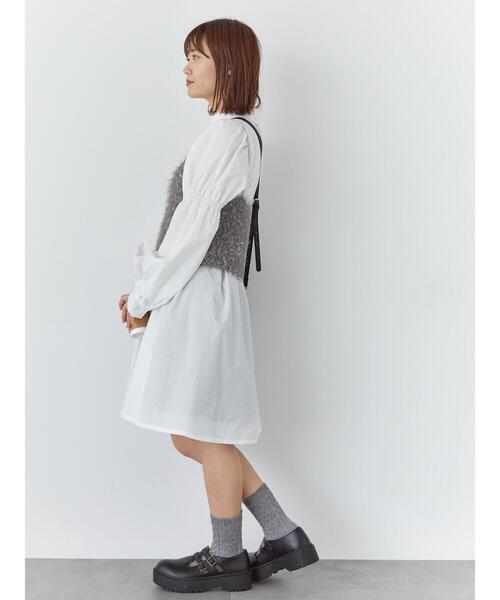 ehka sopo(エヘカソポ)の「シャーリングミニシャツワンピース(ワンピース・レディース・ブラック/オフホワイト/ベージュ・F)」の9枚目の写真