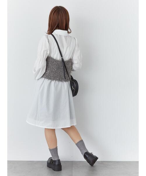 ehka sopo(エヘカソポ)の「シャーリングミニシャツワンピース(ワンピース・レディース・ブラック/オフホワイト/ベージュ・F)」の10枚目の写真