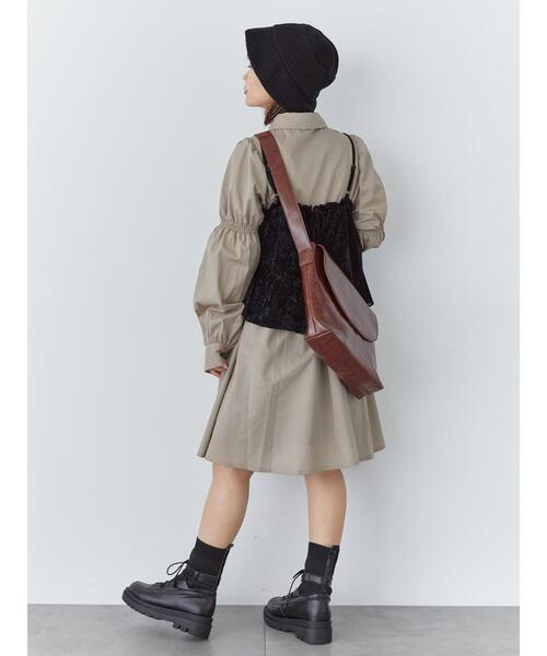 ehka sopo(エヘカソポ)の「シャーリングミニシャツワンピース(ワンピース・レディース・ブラック/オフホワイト/ベージュ・F)」の21枚目の写真