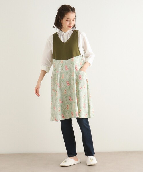 ベヴィントン ブルーム柄 エプロン（エプロン）｜LAURA ASHLEY（ローラアシュレイ）