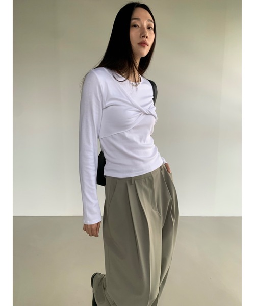 Didot.showroom（ディドット ショールーム）の「モダール混ツイストリボンロンT（Tシャツ/カットソー・レディース・ブラック/ホワイト/グレー・FREE）」の17枚目の写真