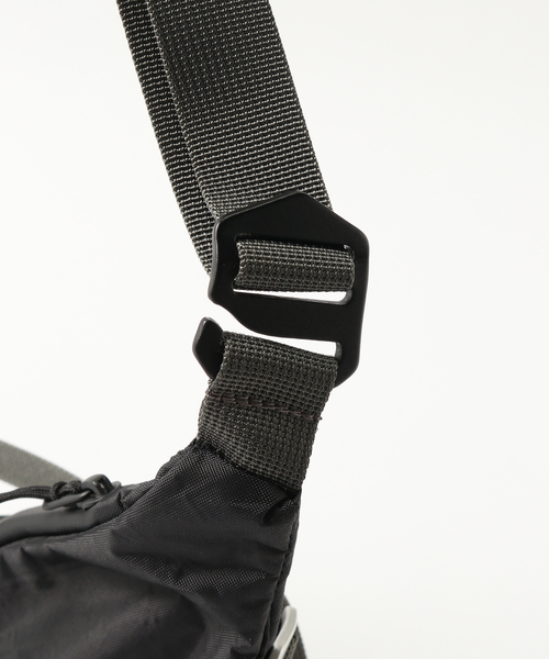 JOURNAL STANDARD(ジャーナルスタンダード)の「SEALSON / シールソン CROSSBODY BAG(ショルダーバッグ・メンズ・ブラック・FREE)」の7枚目の写真